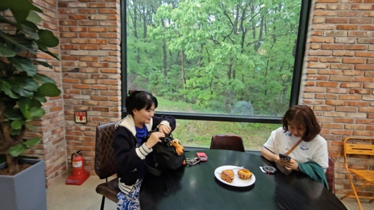 동탄 무봉산 근처 감성 카페 "바스타미" 동탄 무봉산 근처 감성 카페 "바스타미"