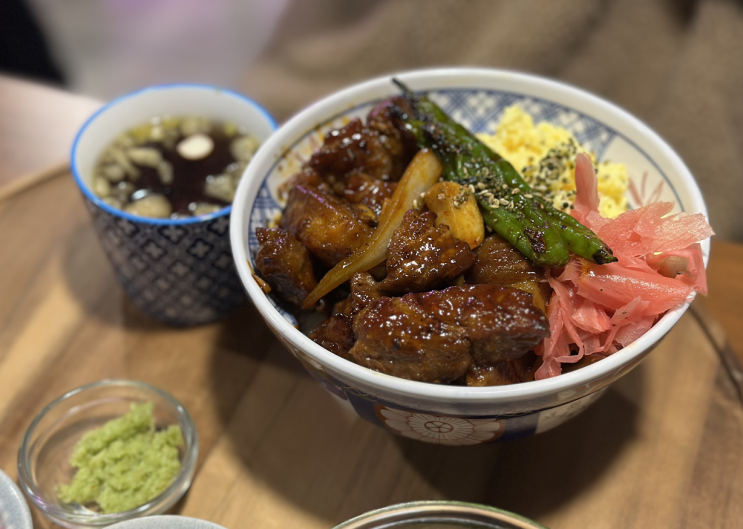  강남 일식덮밥 맛집 이름값 하는 가성비 덮밥 맛집 | 고기가득덮밥