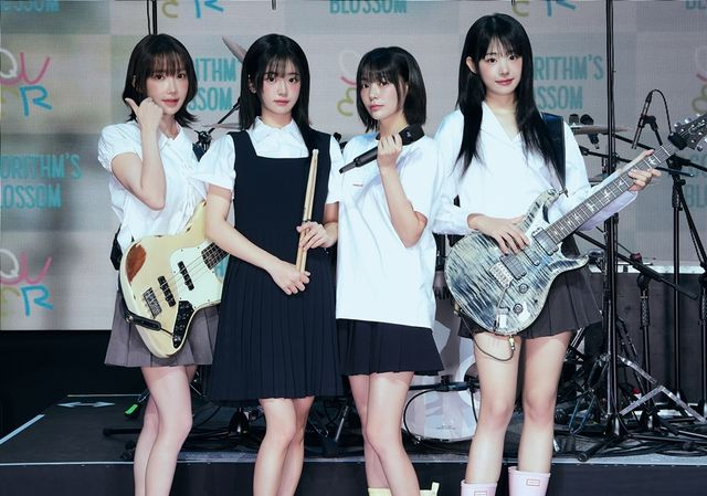 QWER, 일본·타이베이서 팬콘서트 개최→국내 컴백까지…전방위적 열일 모드 가동!