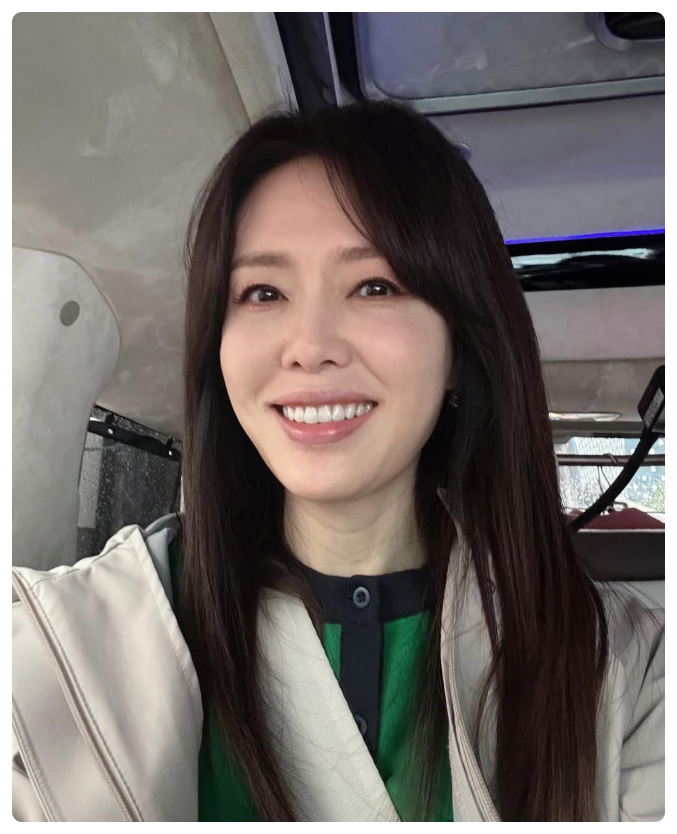 <b>하희라</b> 남편 <b>최수종</b> <b>부부</b> 인스타 근황, 세월 역행 미모