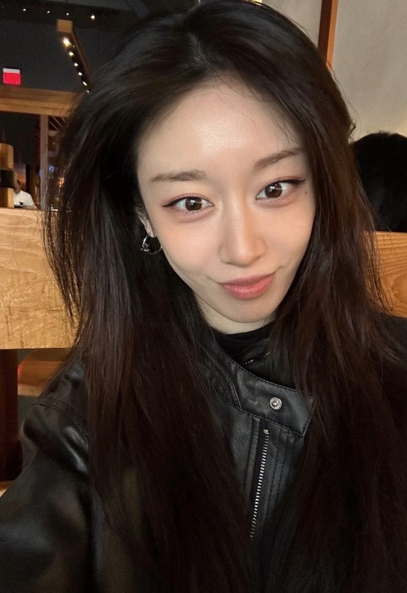  이혼 후 '물오른 미모' 티아라 지연, SNS 근황 공개...팬들 시선 집중