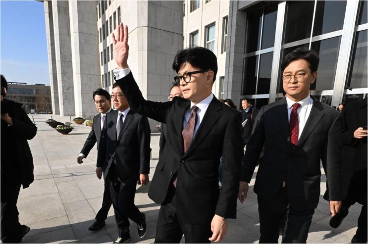 <b>한동훈</b>, <b>친윤 구태</b>정치 <b>청산</b> 강조하며 당원들에게 감사 전해
