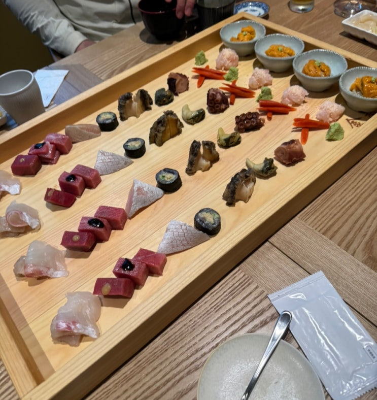 [신세계 본점 맛집] 김수사 - 명동에 상륙한 노포 일식 (+소주무제한프로모션)