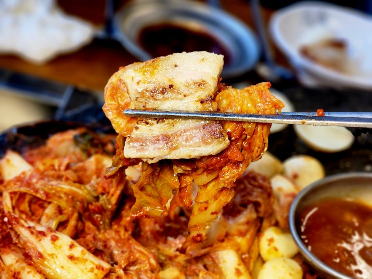  동탄맛집 석암생소금구이 동탄영천점 맛있는 김치 돌판삼겹살구이에 짜파게티까지