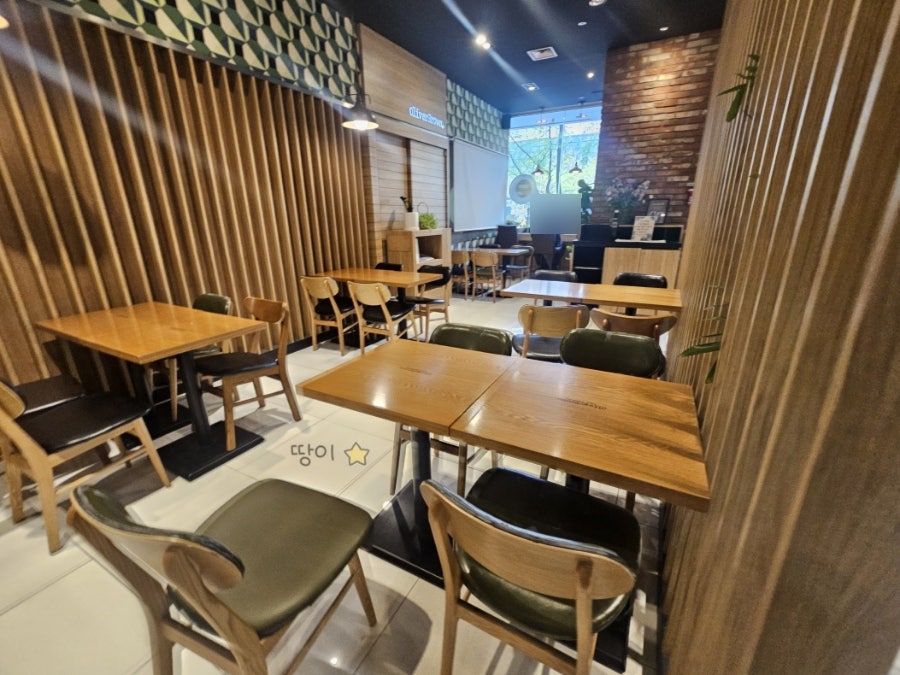 올리버브라운 여의도점 사진 2