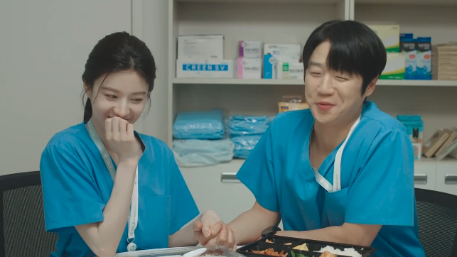 <b>언슬전 고윤정 정준원</b> 비밀<b>연애</b> 들통 꽉 잡은 도원오빠 손깍지