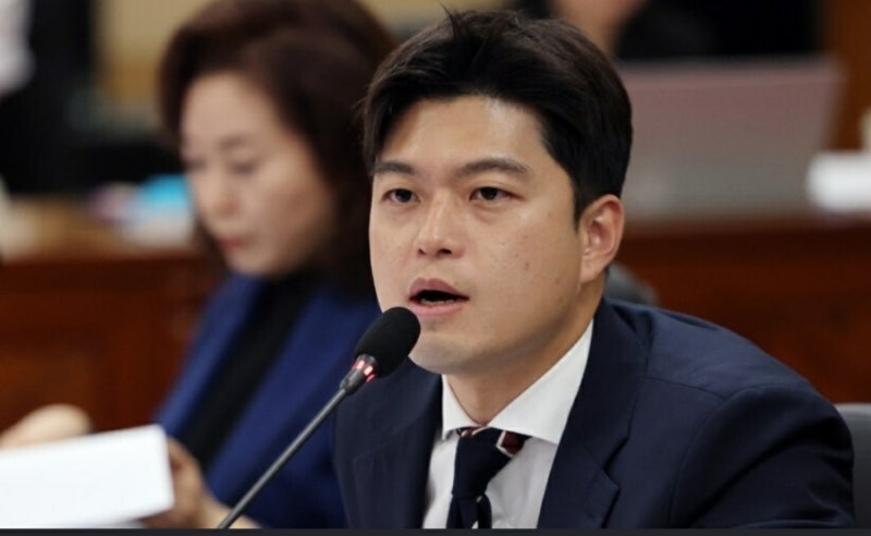 김용태: 국민의힘의 젊은 리더, 비대위원장으로서의 역할과 미래