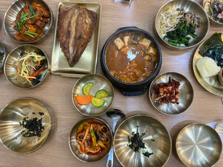  대전 유성구 관평동 맛집 탐방: 팔공산엄마밥상 한정식 굴돌솥밥정식 아이와 먹어본 후기