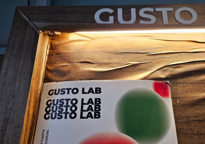  대학로 구스토랩(GUSTO LAP), 넓은 스테이크 집에서 넓은 공간력과 창가 느낌