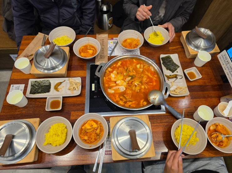 안산 고잔동 맛집 초부리김치찌개 고잔본점 안산 고잔동 맛집 초부리김치찌개 고잔본점
