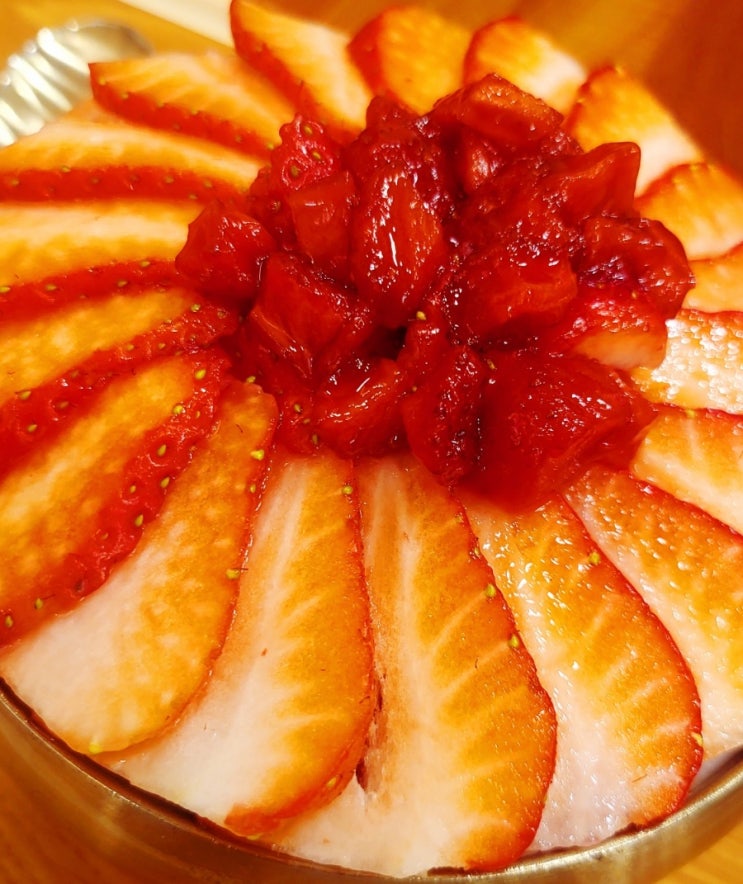  [초량]계절과일로 만나는 부산역 빙수맛집 '마루팥빙수단팥죽 본점'