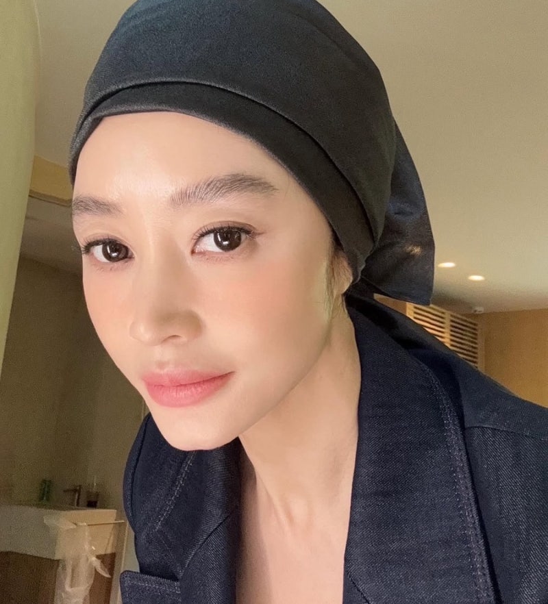 Is her face size for real? The legendary Kim Hye-soo's real-life presence meme, recent update.jpg