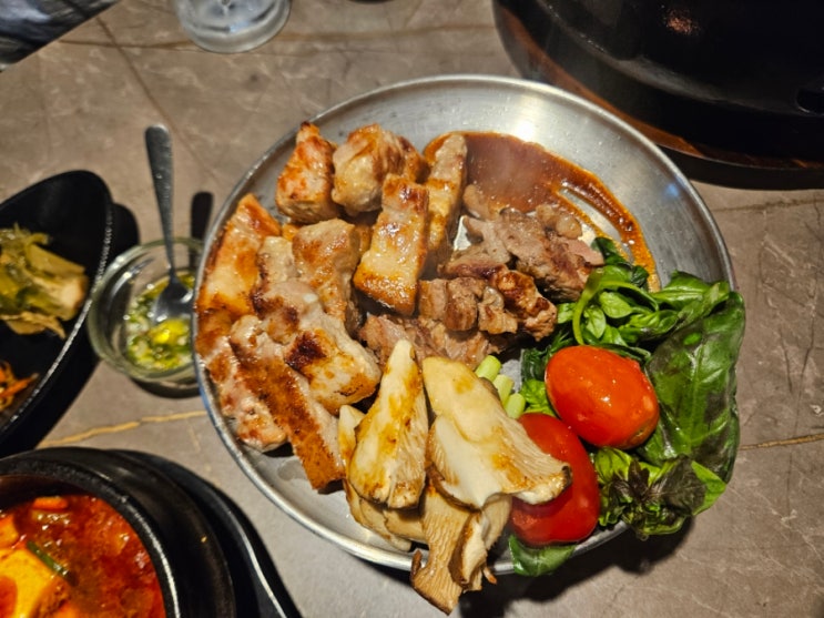  대전 봉명동 맛집 구워 주는 고기집 숙성 삼겹살 숯당