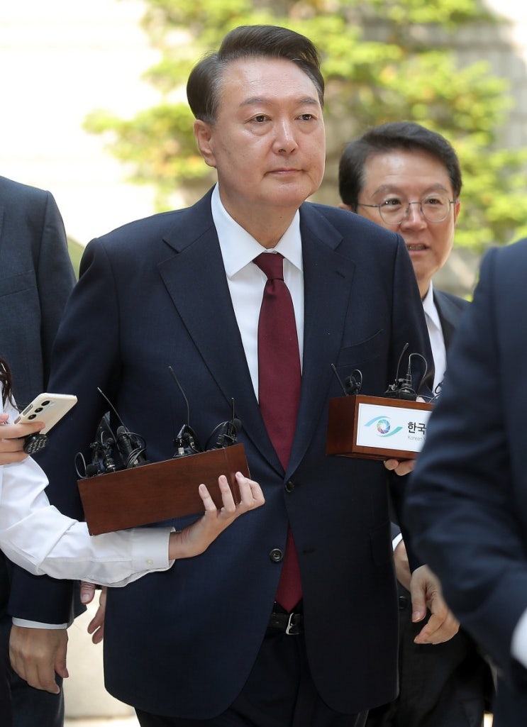 보수는 "윤석열"이 망치고 있다. (정치 하수 윤석열, 이제... 
