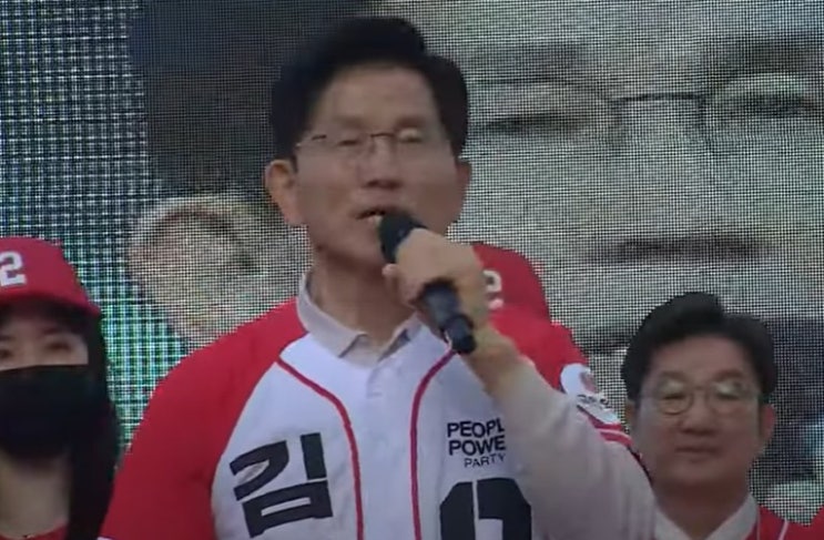 <b>김문수</b>, <b>이재명</b> 정면 비판 “검사 사칭, 신분 위조, 거짓말 도사?”