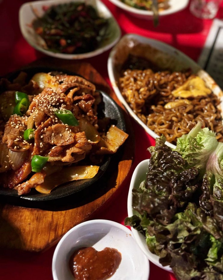  [서순라길 노포 야장맛집 종묘해장국] 평일 웨이팅 및 메뉴후기! 짜계치에 파김치 맛있군..