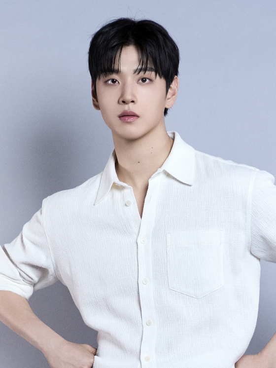 배우 <b>차주완</b>, <b>블리츠웨이</b>엔터테인먼트와 <b>전속계약</b> 체결…연기... 