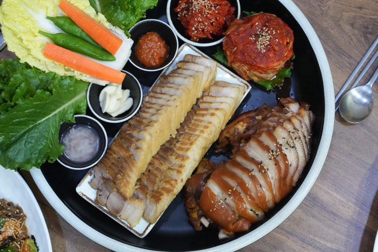  대전족발 맛집 태평족발보쌈, 넓고 쾌적한 매장에서 즐기는 국내산 생족과 쟁반막국수