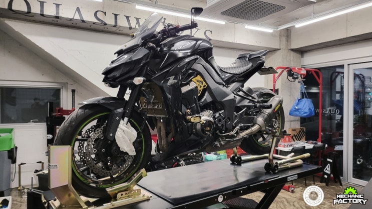 [콰시웍스] 가와사키(Kawasaki) Z1000 ABS 패드 오일 점화플러그 에어필터 포크누유 씰 교체 부산경남김해 모터사이클 정비수리