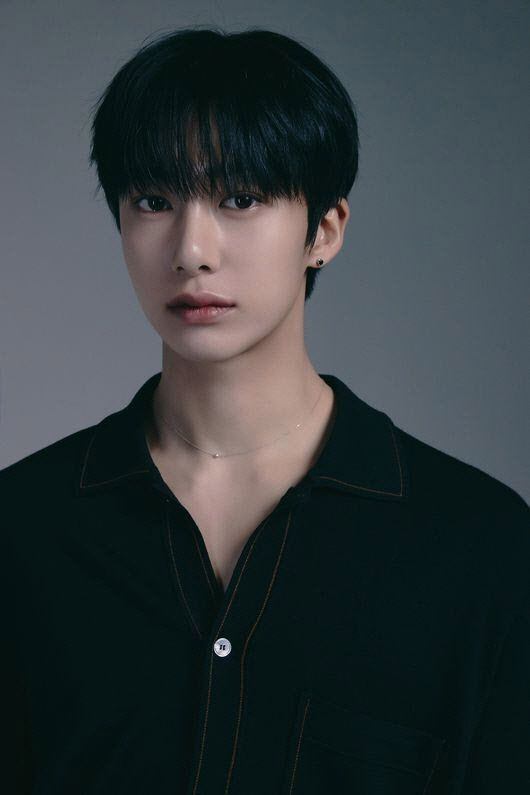 <b>몬스타엑스 형원</b>, 오늘 <b>전역</b>… 데뷔 10주년 하루 앞두고 경사