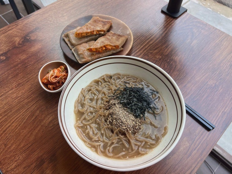 쌀라 동묘점, 건강한 한 끼를 제공하는 동묘 맛집