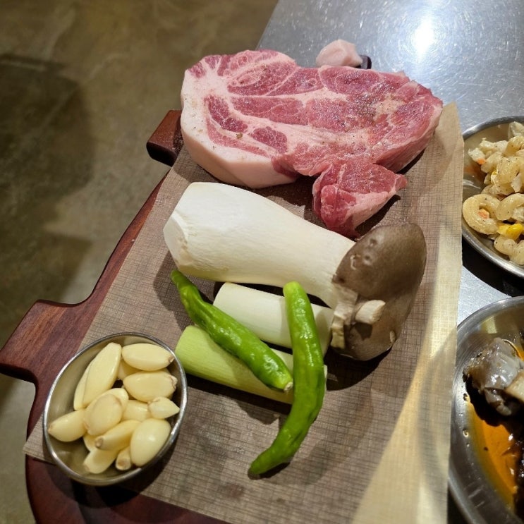 진주 하대동 고기집 윤꿀꿀 진주 1등 목살 맛집!!