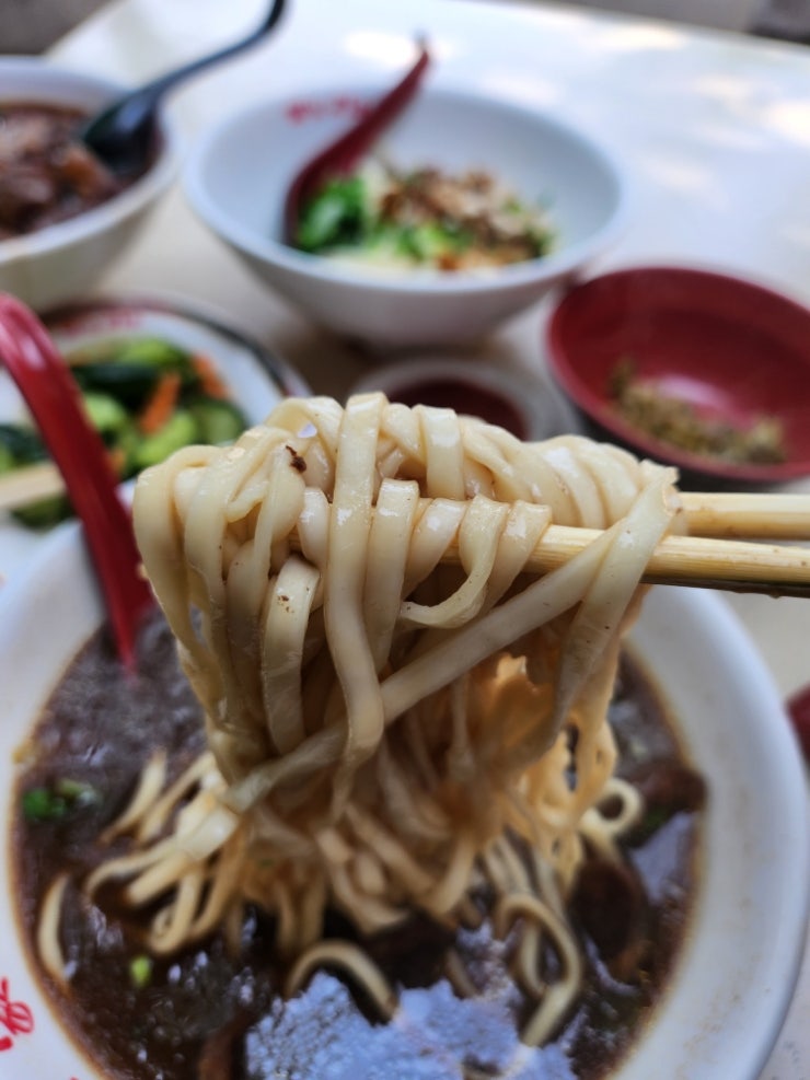  대만 베이터우 맛집  수미온천후 즐기는 오가우육면 마장면 후기