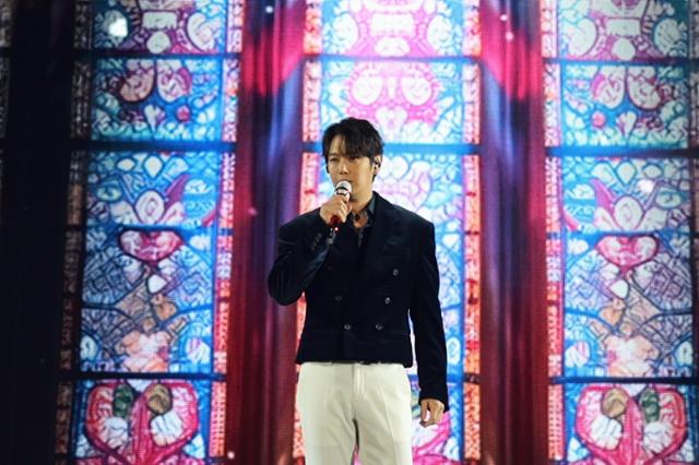 <b>환희</b>, '<b>현역가왕2</b>' 콘서트 일부 공연 불참…<b>건강</b> 이상으로 전주... 