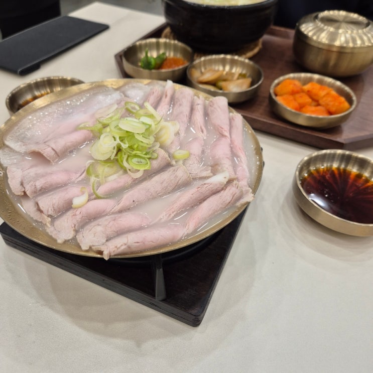  롯데몰 김포공항점 아이랑 가기좋은 맛집 부산 5대 돼지국밥 : 몽실