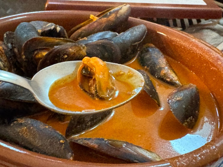  스페인 마드리드 솔광장 근처 맛집 bar El Rocio 매운 홍합찜