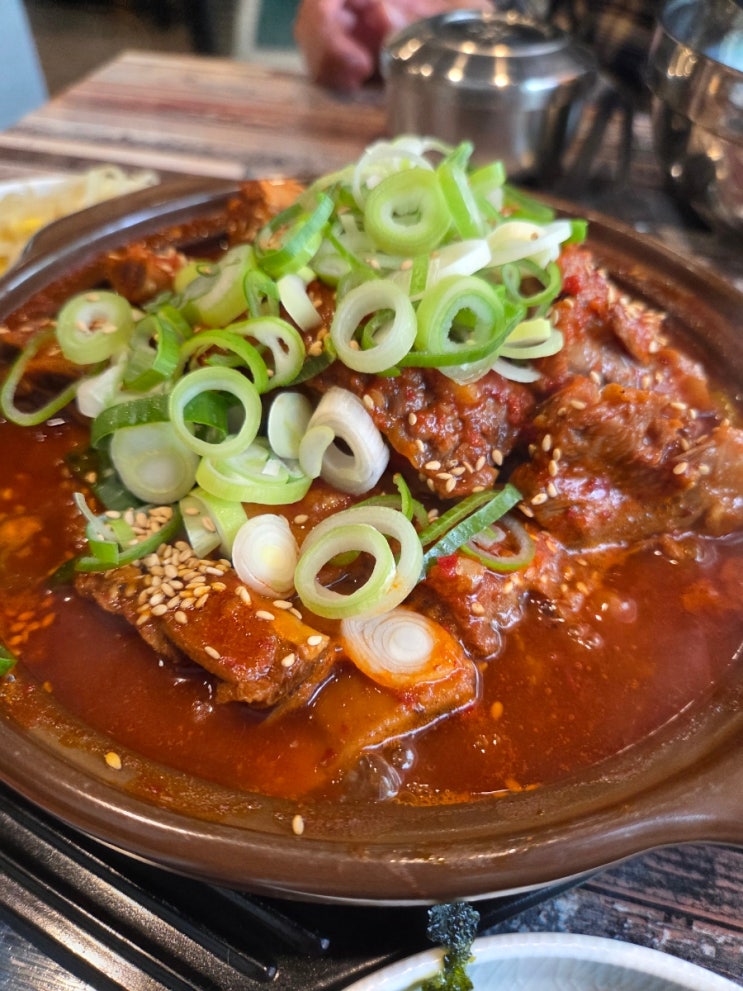  부산 가성비 좋고 맛도 좋은 소갈비찜 맛집 행복한고향소갈비찜