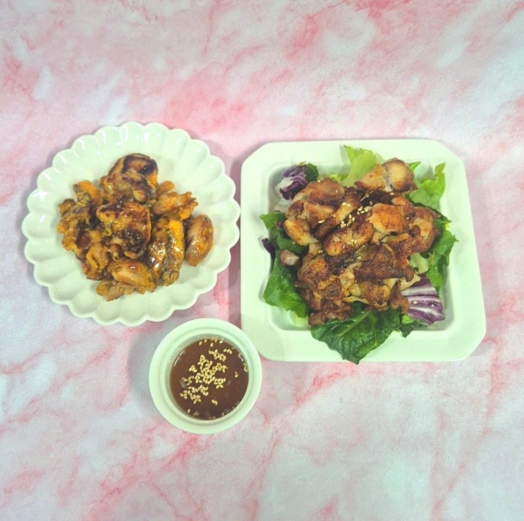  겉바속촉 치킨 스테이크 두 가지 맛 닭다리살 요리