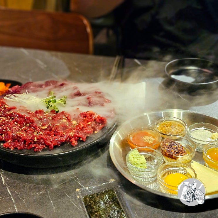  울산북구뭉티기 깔끔한 육회의전당 매곡에서 다양한 소스에 맛보자