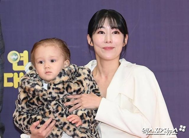 미혼모' <b>사유리</b>, 생활고 토로 "택시·성형 끊었다" (<b>돌싱포맨</b>)... 