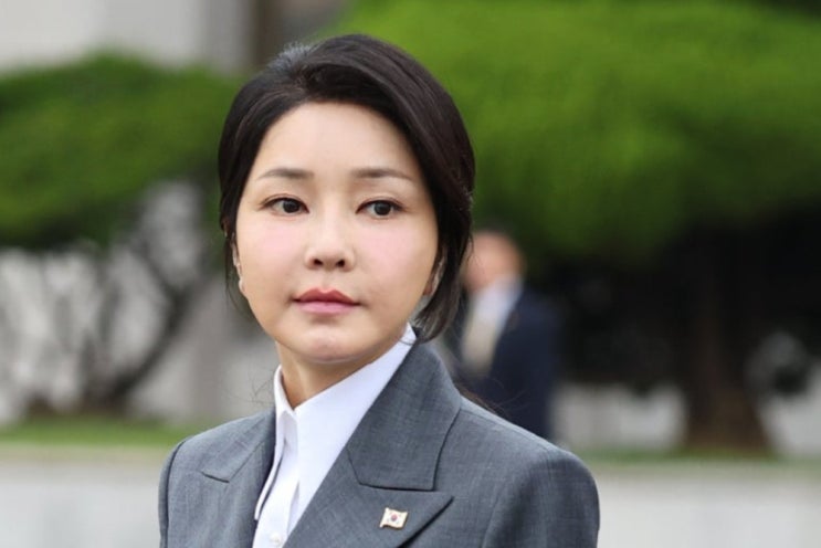 윤석열 전 대통령 <b>부인</b> <b>김건희 여사</b> 불출석 사유서 제출... 