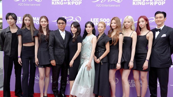 A20 <b>이수만</b>, 美서 <b>최시원</b>·<b>태민</b>·<b>소녀시대</b> 만났다 "가족같은... 