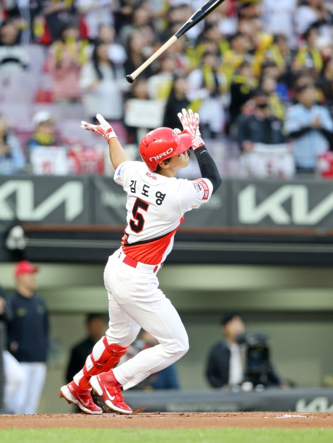 <b>김광현</b>에 <b>홈런</b>… ‘복귀’ <b>김도영</b> ‘이즈 백’(돌아왔다)