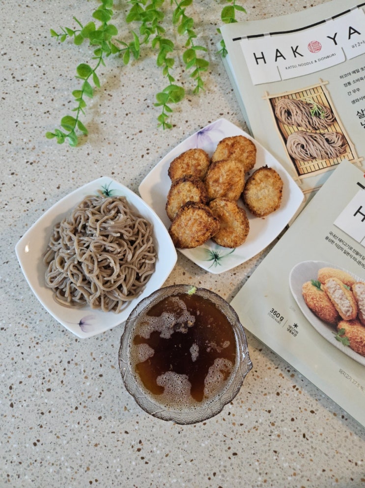  [하코야 살얼음동동 냉메밀소바 + 멘치까스] 일본 현지 맛 그대로 즐기는 하코야냉모밀 소바 추천