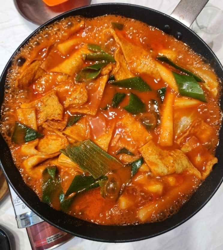  치맥과 국물떡볶이