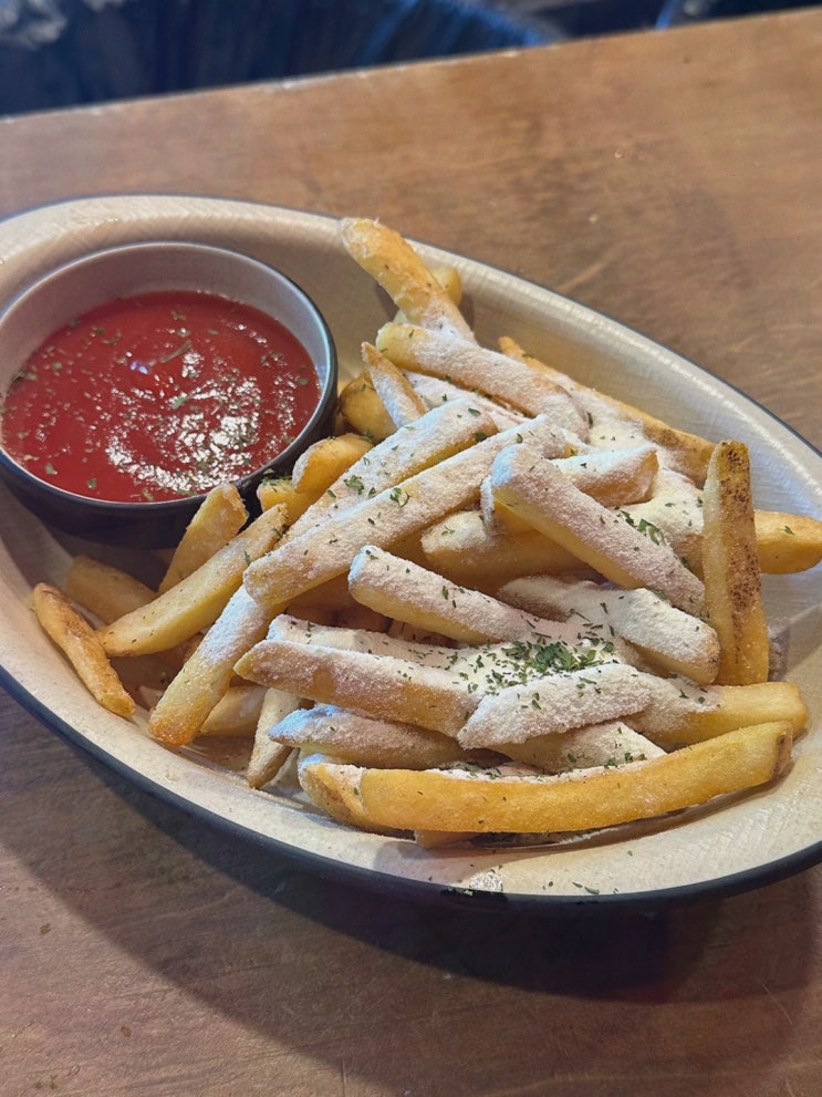  친구들과의 회식, 서울대포집에서 배달로 즐기는 맛있는 제육볶음