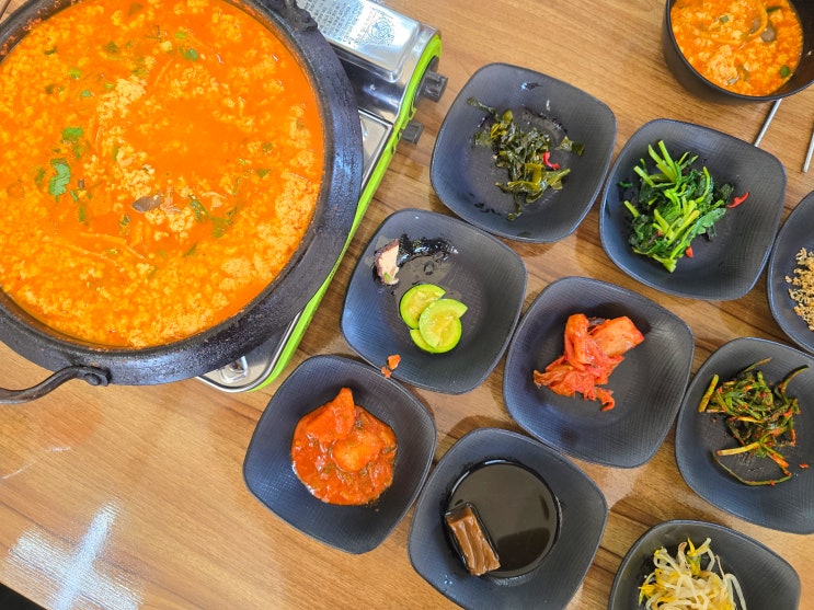  강릉 두부맛집 9남매두부집 부드러운 순두부전골에 솜씨좋은 밑반찬 속편한 한끼 평일방문 추천