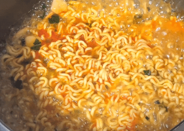 팔도 일품 해물라면 건더기 맛 후기