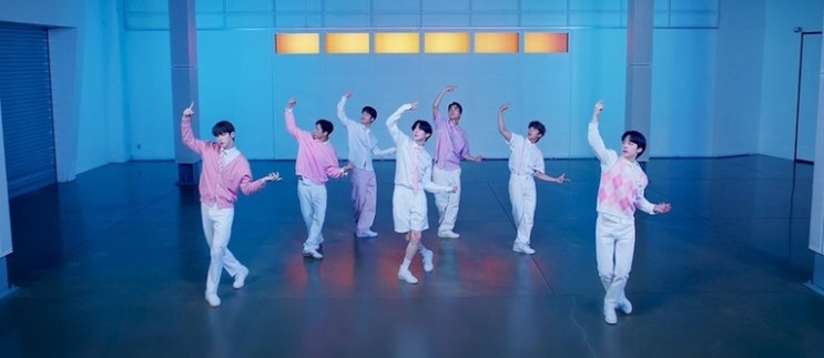 <b>하이 보이즈</b>의 등장! TXT 수빈·연준X<b>강유석</b>, 드라마도 <b>무대</b>도... 