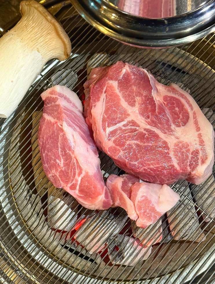  부산 초읍 맛집 시민공원 근처 구워주는 모옥살 고기집
