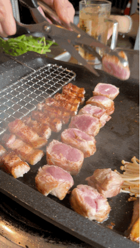  홍대구워주는고기집 고기꾼 김춘배 숲길직영점 홍대 맛집 홍대 고기집으로 추천