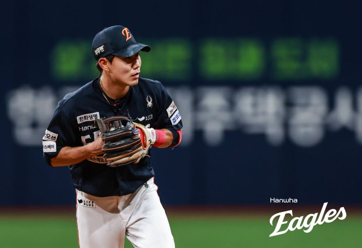심우준이 빠지니까 내야 수비가 허술해! 선발 <b>엄상백</b>은 부진!