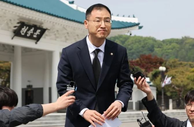 홍사모 이어 국민의힘 탈당한 <b>김상욱</b>의원도 <b>이재명 지지</b> 선언
