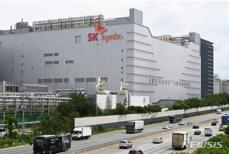 SK하이닉스 주가전망 2025|AI·HBM 수요 확대에도 주가 하락? 외국인 매수세의 이유는? SK하이닉스 주가전망 2025|AI·HBM 수요 확대에도 주가 하락? 외국인 매수세의 이유는?