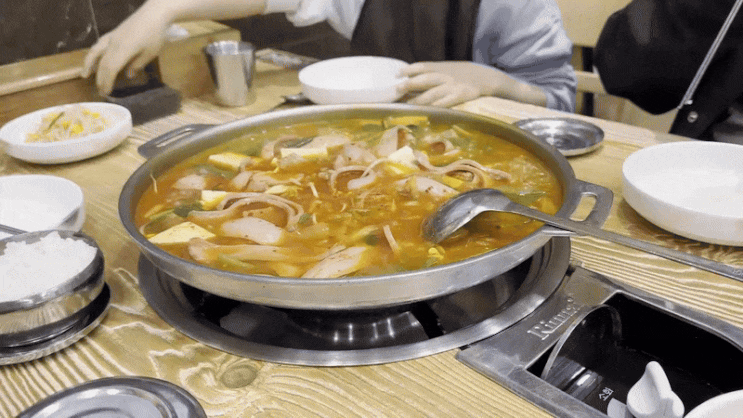  안양대 디오르나인 뒷편 골목 점심저녁 먹기 좋은 부대찌개맛집 뻐꾸기부대찌개 방문 후기