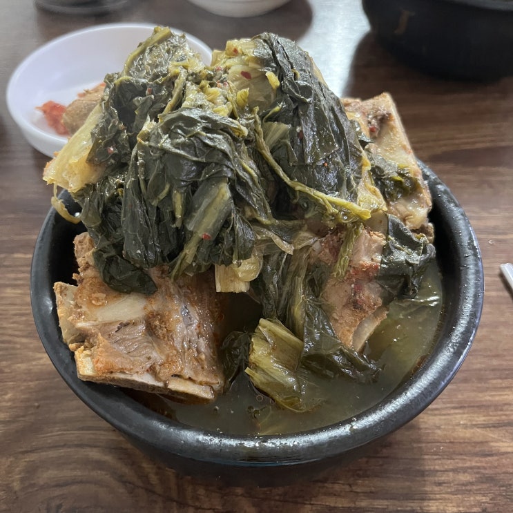  망원 뼈해장국 일등식당 (망원동 푸짐한 뼈다귀 해장국)